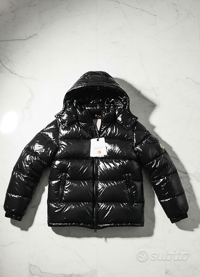 Moncler nero lucido Vendita in Abbigliamento e accessori