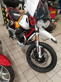 Moto Guzzi V85 TT 2023