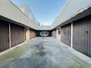 garage-con-cancello-elettrico-in-l2b