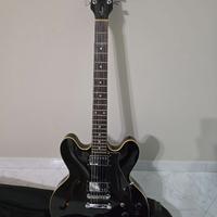 Chitarra  cort
