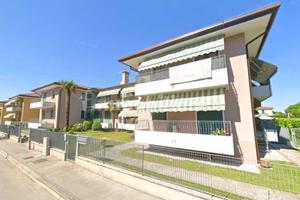 Appartamento di 97 m² con 4 locali e box auto a Pi
