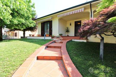 VILLA SINGOLA A SOMMO