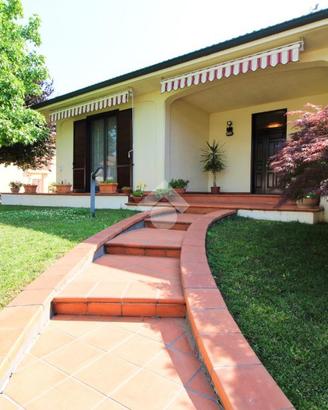VILLA SINGOLA A SOMMO