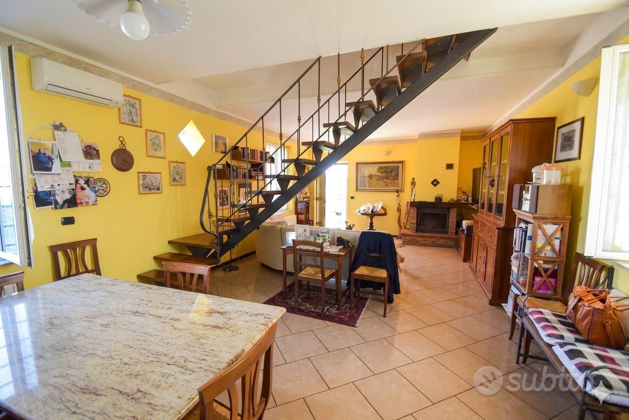 Rif.2460RV46438| casa ind. piacenza