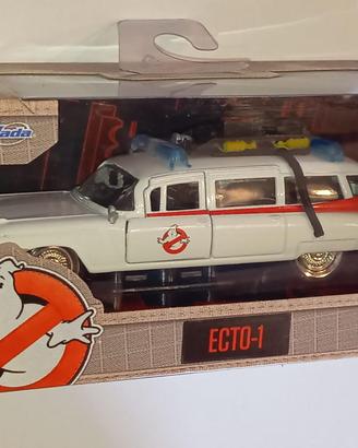 Jada Toys Ghostbusters Ecto-1 Hollywood Rides 1:32