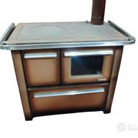 Stufa-cucina a legna