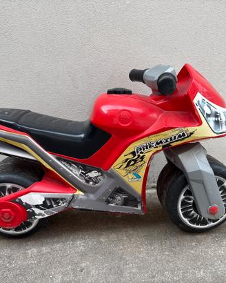 Moto giocattolo