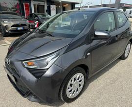 Toyota Aygo Connect 1.0 VVT-i 72 CV 5 porte x-fun