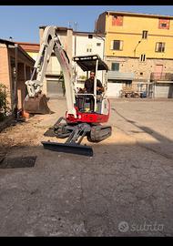 MiniEscavatore Takeuchi Tb 216