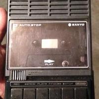 Riproduttore audio cassette SANYO vintage