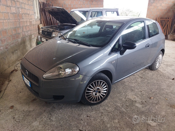 Grande punto 1.2 neopatentati 35000km