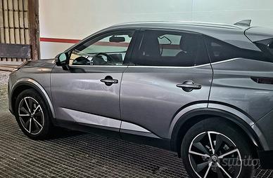 Nissan Qashqai Tekna tetto panoramico pari nuovo