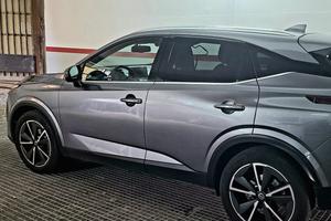 Nissan Qashqai Tekna tetto panoramico pari nuovo