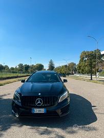 Mercedes GLA220