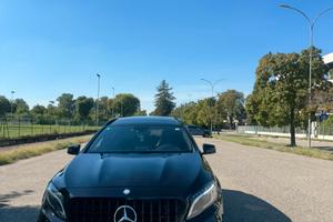 Mercedes GLA220