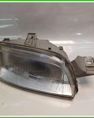Faro Fanale Proiettore Anteriore Destro DX HELLA