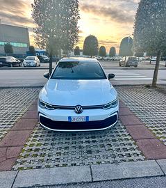 Golf 8 R line