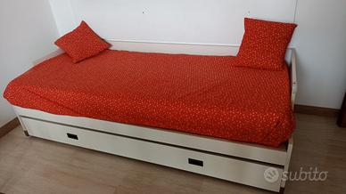 Divano letto con 2° letto estraibile e materassi 