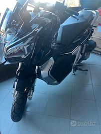 Qj Motor ATR 125 BLACK MY 2025 TUO DA 35€ AL MESE 