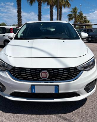 Fiat Tipo 1.6 Mjt 4 porte Lounge