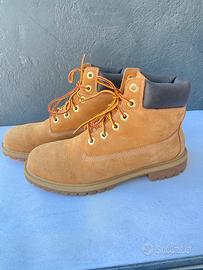 Scarponcini scamosciati Timberland