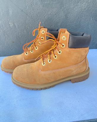 Scarponcini scamosciati Timberland