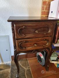 Mobiletto in legno