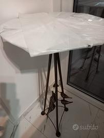 tavolino in ferro battuto e vetro 