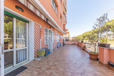 TRILOCALE CON TERRAZZO!