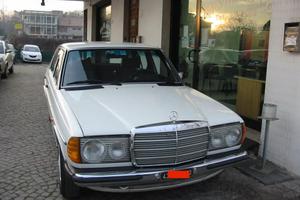 MERCEDES-BENZ 200 200 !!!!!!