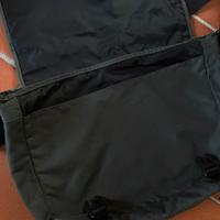 Zaino tracolla eastpak