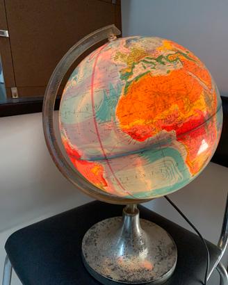 Mappamondo vintage con luce interna