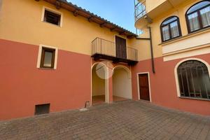 CASA SEMINDIPENDENTE A SAGLIANO MICCA