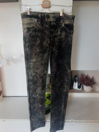 pantaloni