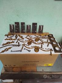 Abbellimenti antico armadio 