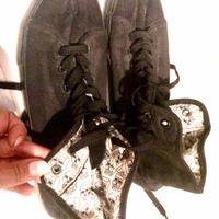 Sneakers tela nere con interno teschi 43