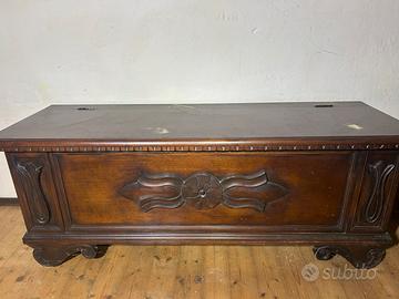 Cassapanca antica in legno massello stile classico