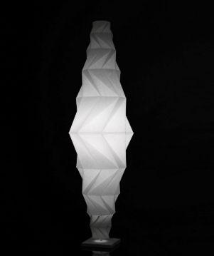 N-EI Minomushi – Lampada da Terra Artemide × Issey