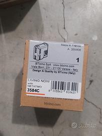 Relè connesso 3584C