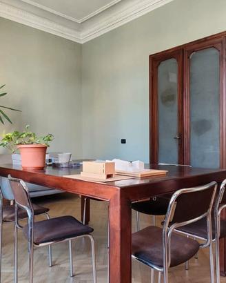 scrivania in cooworking architettura 
