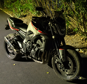Yamaha Fz1 Two Tone Withe