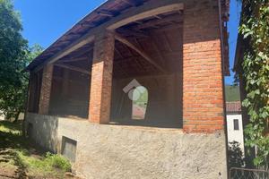 RUSTICO A FABBRICA CURONE