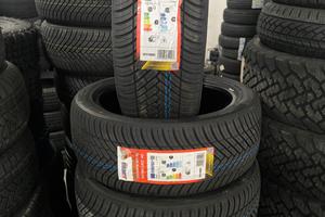 4 Gomme Nuove 4 Stagioni Superia 225/45 R18 95Y XL