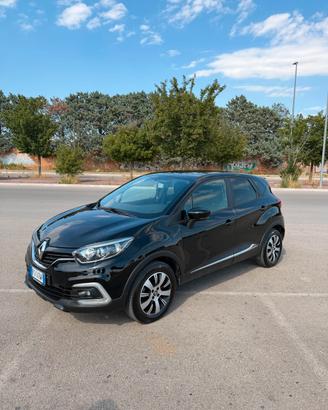 Captur 2018 1.5 diesel con gancio traino omologato