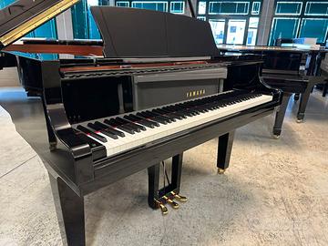 Pianoforte Yamaha C2X