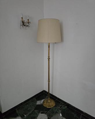 Lampada a terra