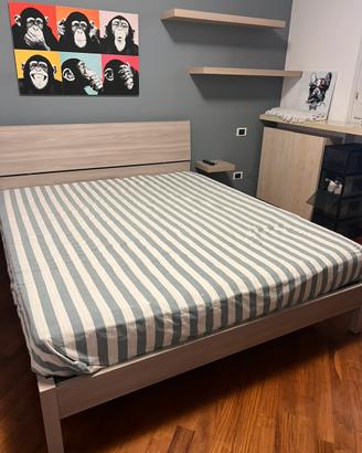 Letto matrimonionale Struttura, materasso, mensole