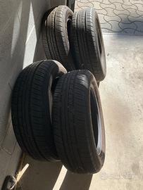 4 gomme dunlop  estive 175/65 R15 84H