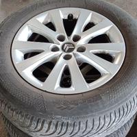 Cerchi in lega+dadi Citroen C5. Peugeot
