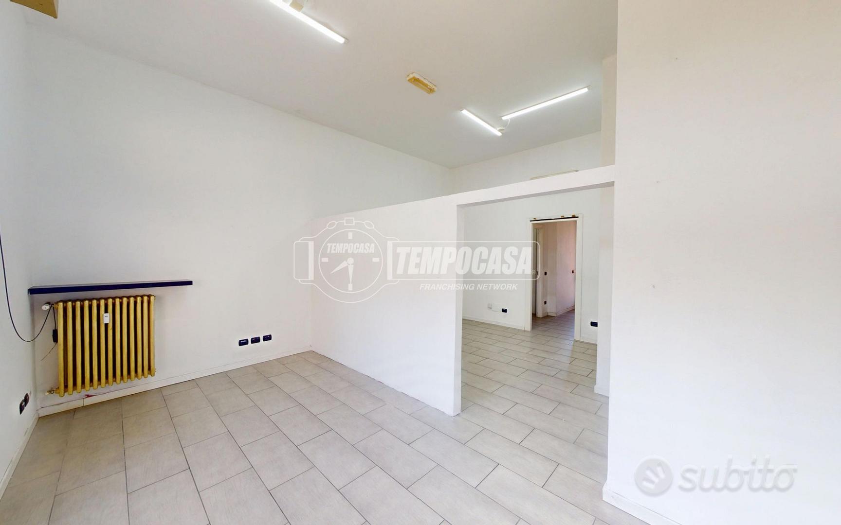 NEGOZIO IN CENTRO - Vista 4